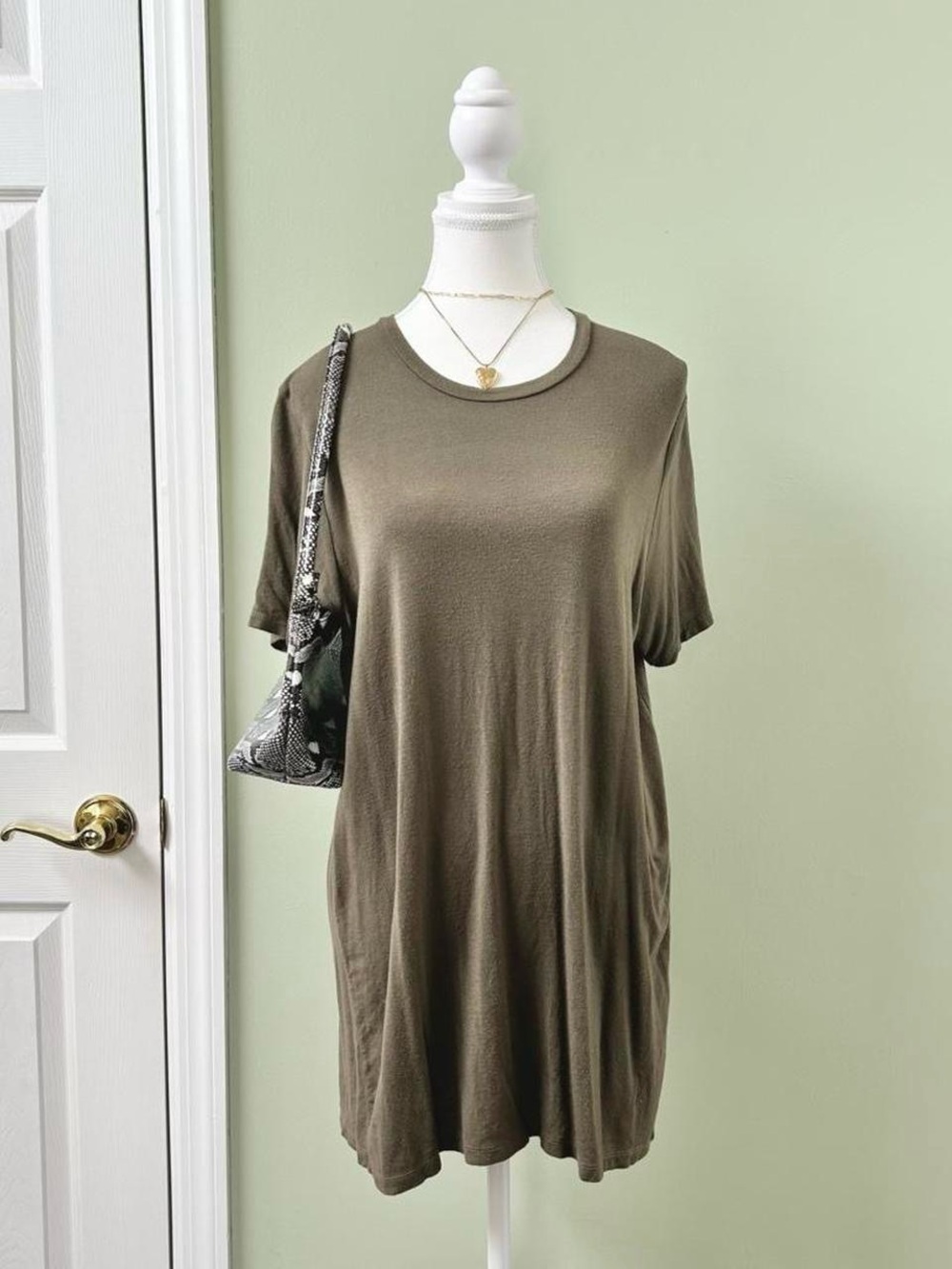 Brandy Melville t-shirt mini dress